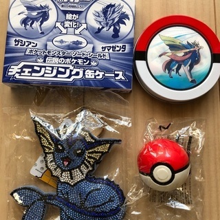 ポケモン　キーホルダーと缶ケース、モンスターボール