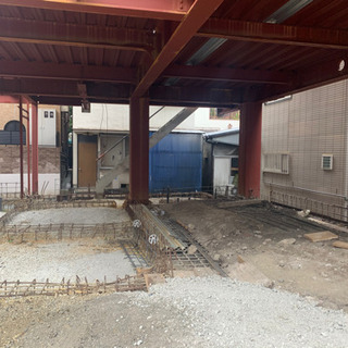 【急募】【単発可】【週払い可】マンション工事の雑工(荷揚げ、ハツリ、土工、清掃等)の画像