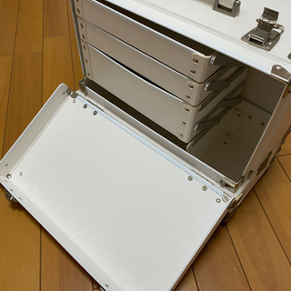 コスメ収納トランク の画像