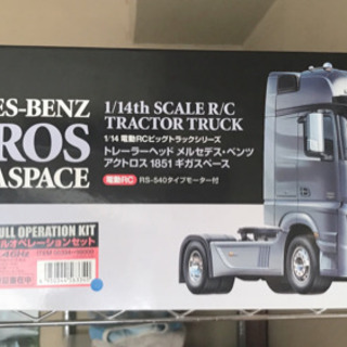 1/14スケール ベンツトレーラーの画像