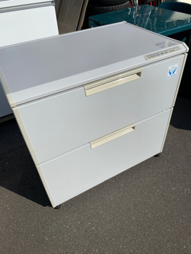 MITSUBISHI 冷凍庫　200L ？　中古　古いですがバッチリ冷えます