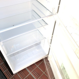 10-335  冷蔵庫　２ドア冷凍/冷蔵庫　ブラック　AR-138L02BK  2018年製の画像