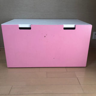 イケアの引き出し棚の画像