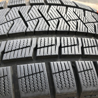 スタットレスタイヤ（ピレリ）ホイール付き4本セット！の画像