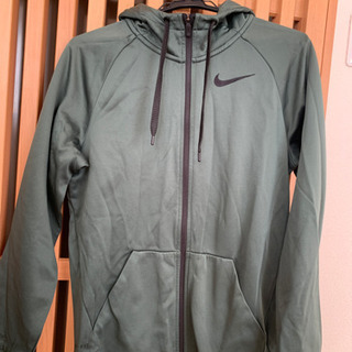 NIKE ドライフィット　パーカー