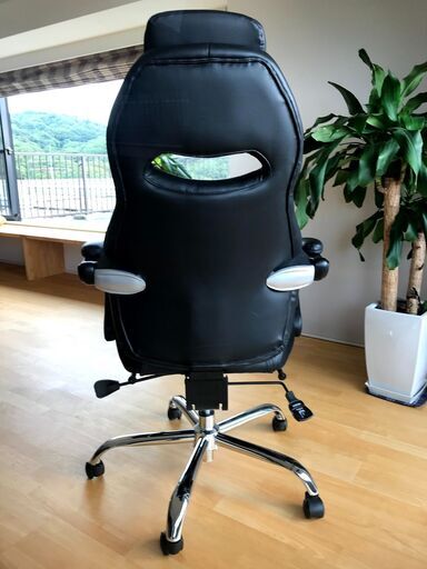 【超美品】ゲーミングチェア・オフィスチェア・定価29,800円（2020夏製品/オットマン付/160度リクライニング）