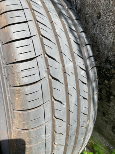 ヴェゼル純正タイヤ　ホイルカバー
