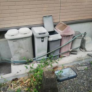古いゴミ箱