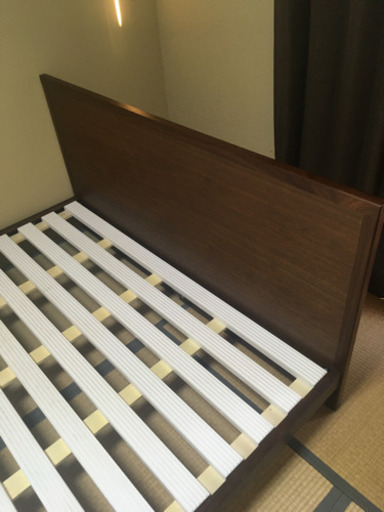 【価格交渉ok】クイーンサイズベッド(スランバーランド、マットレス付き)