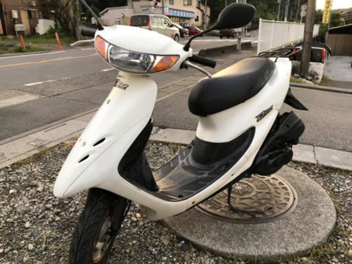 オートショップable 02101320LD ホンダ ライブディオ 白  関東圏内 即日配送 激安配送料金3000円〜。 他にも多数出品中！！オートショップableで検索♩ 修理や買取も可能です！クレジット分割、代引き支払い可能！平均在庫日数3日 業者卸にも