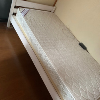 値段相談可、ベッドとマットレス．