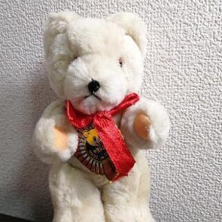クマのぬいぐるみ
