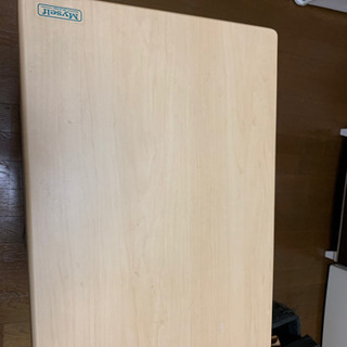 サイドテーブルの画像
