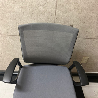 【成約済み】【残り6点！早い者勝ち！まとめ買い大歓迎です！】定価7万円！okamura エスクードメッシュ オフィスチェア 椅子 事務用品の画像