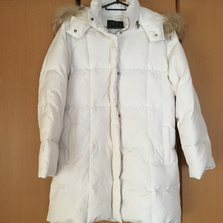 ダウンコート白　サイズ38  フード取り外し可