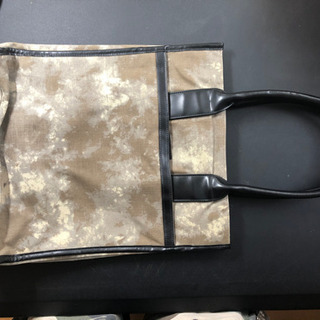 トートバック　ベージュ　カモフラ柄の画像