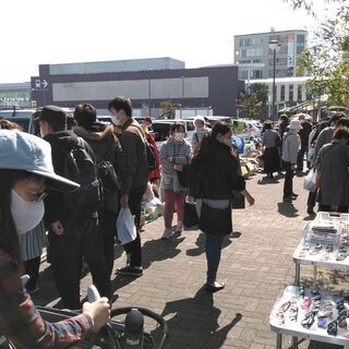 フリ-マ-ケットに一緒に出店しませんか