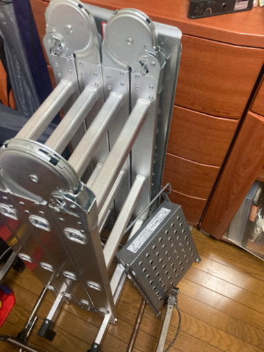 ステップ8 脚立