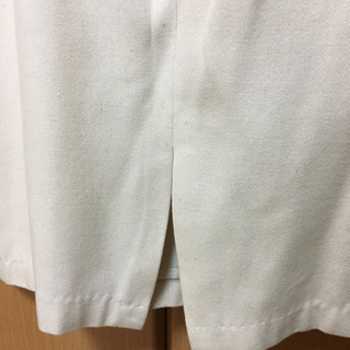 【未使用】スカート　オフホワイト　Mサイズの画像