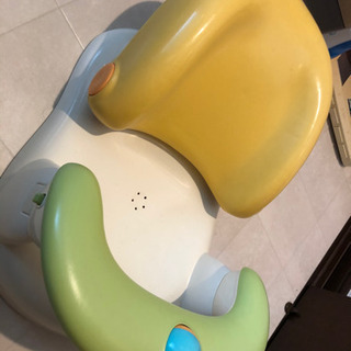 赤ちゃん　お風呂用品　バスチェアー