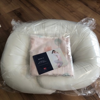 妊婦さんのための抱き枕（新品未開封）