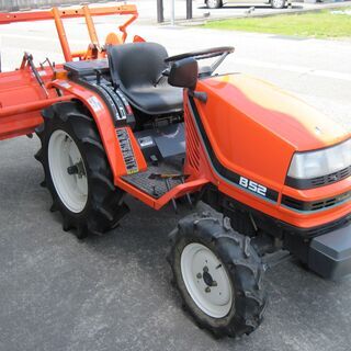 クボタ　トラクター　B52　モンロー付き4WD 使用時間たったの...