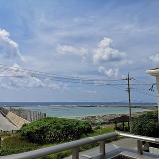 八重瀬町港川。新築戸建て！毎月返済￥60,060円　1号棟￥2,480万円 2号棟￥2,380万円 月々返済57,407円 例：2380万円 ろうきん住宅ローン金利0.75％ 返済期間40年の場合 月々返済57,407円でマイホームが手に入る。現地案内致します。お気軽にご相談ください。 − 沖縄県