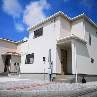 八重瀬町港川。新築戸建て！毎月返済￥60,060円　1号棟￥2,480万円 2号棟￥2,380万円 月々返済57,407円 例：2380万円 ろうきん住宅ローン金利0.75％ 返済期間40年の場合 月々返済57,407円でマイホームが手に入る。現地案内致します。お気軽にご相談ください。 - 不動産売買（マンション/一戸建て）