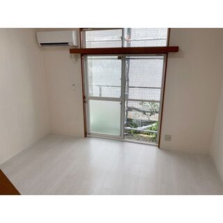初期費用50000家賃１カ月無料＆保証人不要＆仲介手数料0円保証会社（月々1200円）＆家財保険（月々1000円）全て含まれております。 物件待ち合わせにてご見学＆ご契約可能です。お問い合わせお待ちしております ニッショウハウスⅢ ＯＲｉＡｉ（オリアイ）不動産がLINE公式アカウントに登場！お得な情報を受け取るには、以下のリンクから友だち追加してください。https://lin.ee/g7Kl1pG メールお問い合わせ　tasuku.home.sakai@gmail.com ホームページにも　 − 埼玉県