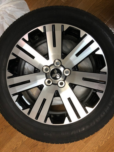 デリカd5  純正ホイール&タイヤ　18インチ　走行5000km 美品