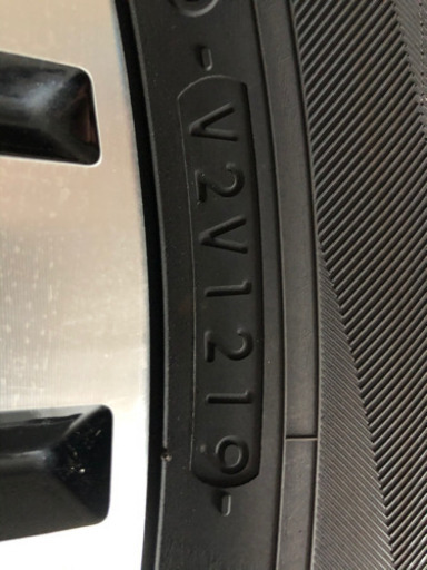 デリカd5  純正ホイール&タイヤ　18インチ　走行5000km 美品