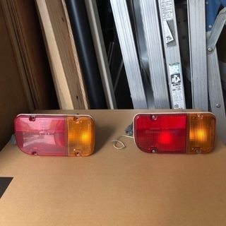 スバルサンバートラック・テールランプ