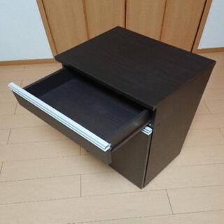 【受付終了】ペールカウンター，ゴミ箱付き引き出し(定価8371円)の画像