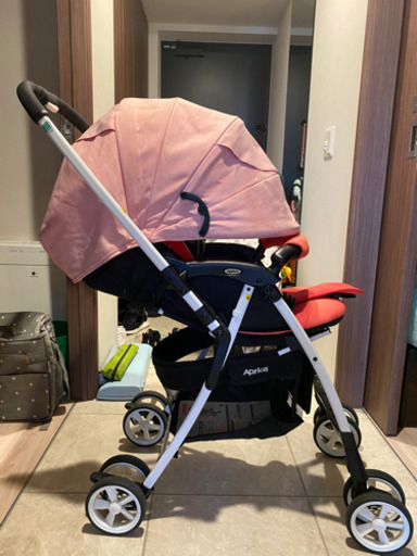 美品　アップリカベビーカー(レインカバー付き) 値下げ‼️