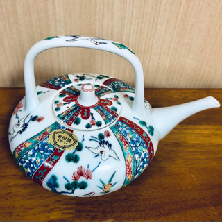 ［15］【値下げ】有田焼 御屠蘇（おとそ）揃 酒器1個 盃5個セットの画像