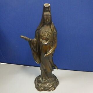 白衣観音菩薩立像　銅製　高さ約44ｃｍ