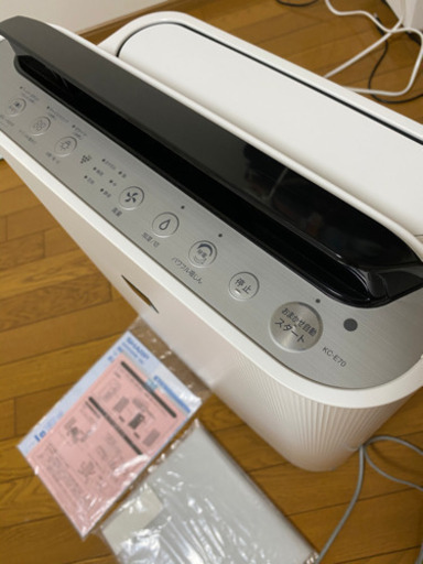 SHARP KC-E70-W フィルターカバー付き