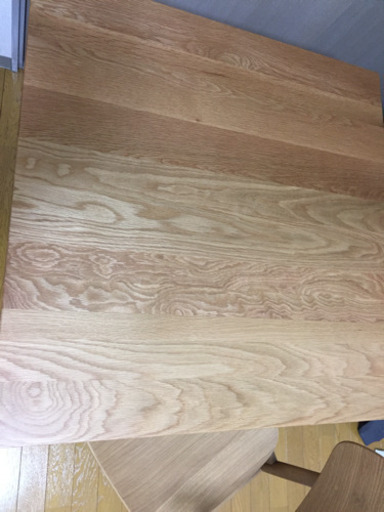 無印 木製テーブル(80×80×80×72)とラウンドチェアオーク材 新品同様
