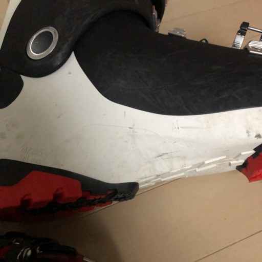 スキーブーツ28cm サロモン