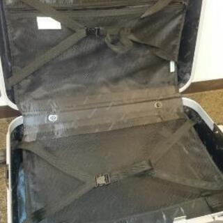 最終最後の値下げです。スーツケース（Lサイズ）の画像