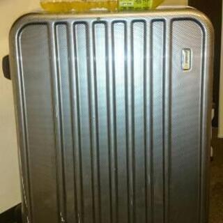 最終最後の値下げです。スーツケース（Lサイズ）の画像