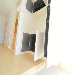 例：2280万円 　ろうきん住宅ローン金利0.75％ 返済期間40年の場合 月々返済54,995円でマイホームが手に入る。現地案内致します。お気軽にご相談ください。 - 那覇市