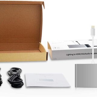 Lightning to VGA HDMI Audio4 in 1アダプタ変換の画像