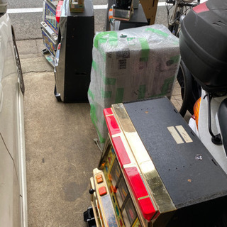 処分に困ったスロット、パチスロ台無料で引き取ります。