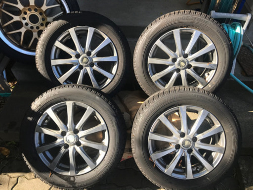 スタッドレス　175/65/15 ブリヂストンVRX 2018年　アルミ付き