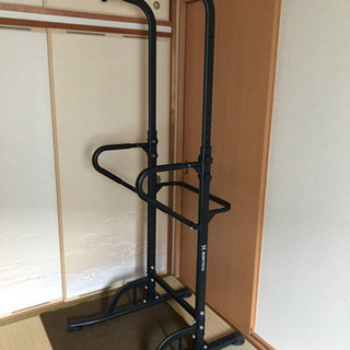 チンニング　懸垂マシン　ぶら下がり