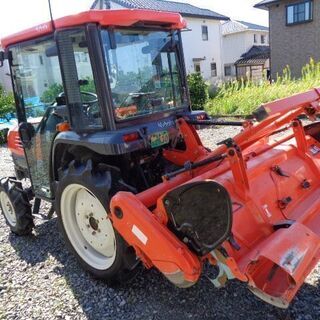 美品です。クボタトラクタ ー・キャビン仕様　ＫＴ－２０　稼働時間：３４９時間の画像