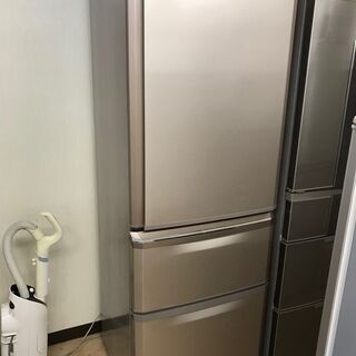 スリムタイプ！！！　自動製氷機能付き！！！　２０１６年製　三菱　...