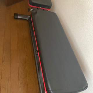 トレーニングようのベンチとバーベルです。