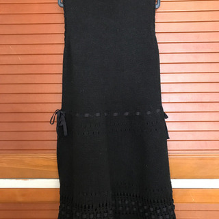 美品ポンポネットLニットワンピ、チュニックの画像